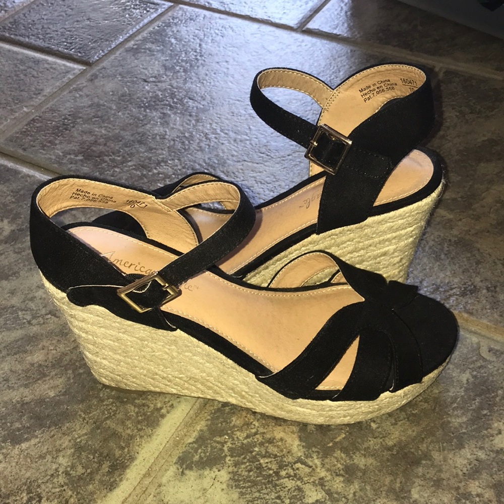 black wedge heels